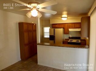 8601 E Stearn Lake Dr, Tucson, AZ 85730