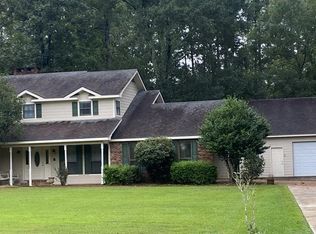 1043 Meadow Ln, Magnolia, MS 39652