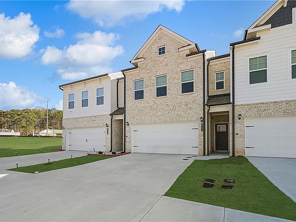 2nd image of 8098 Tiger Way