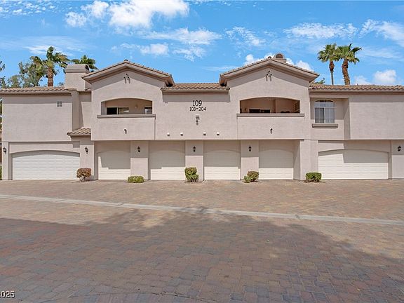 3rd image of 109 Breezy Tree Ct Unit 104
