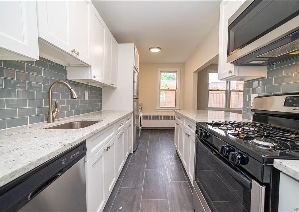 1st image of 709 Palmer Ct APT 2D