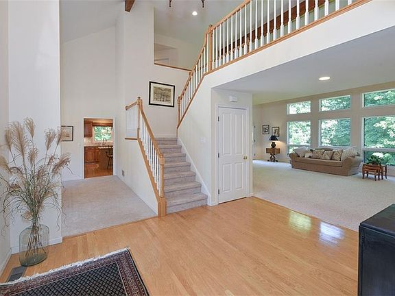 5th image of 8100 Bainbrook Dr