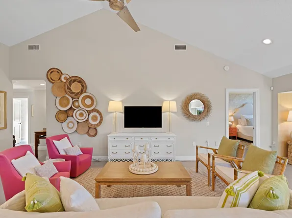 2710 Clubhouse Pointe, West Palm Beach, FL 33409