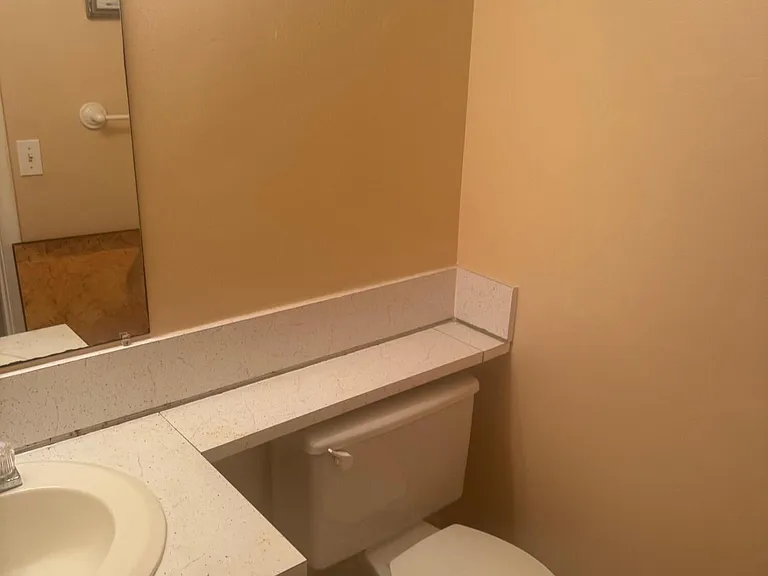 358 Chatham S #R — Photo 10