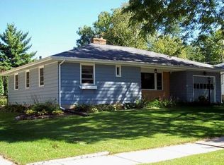 4465 Hillcrest Dr, Madison, WI 53705