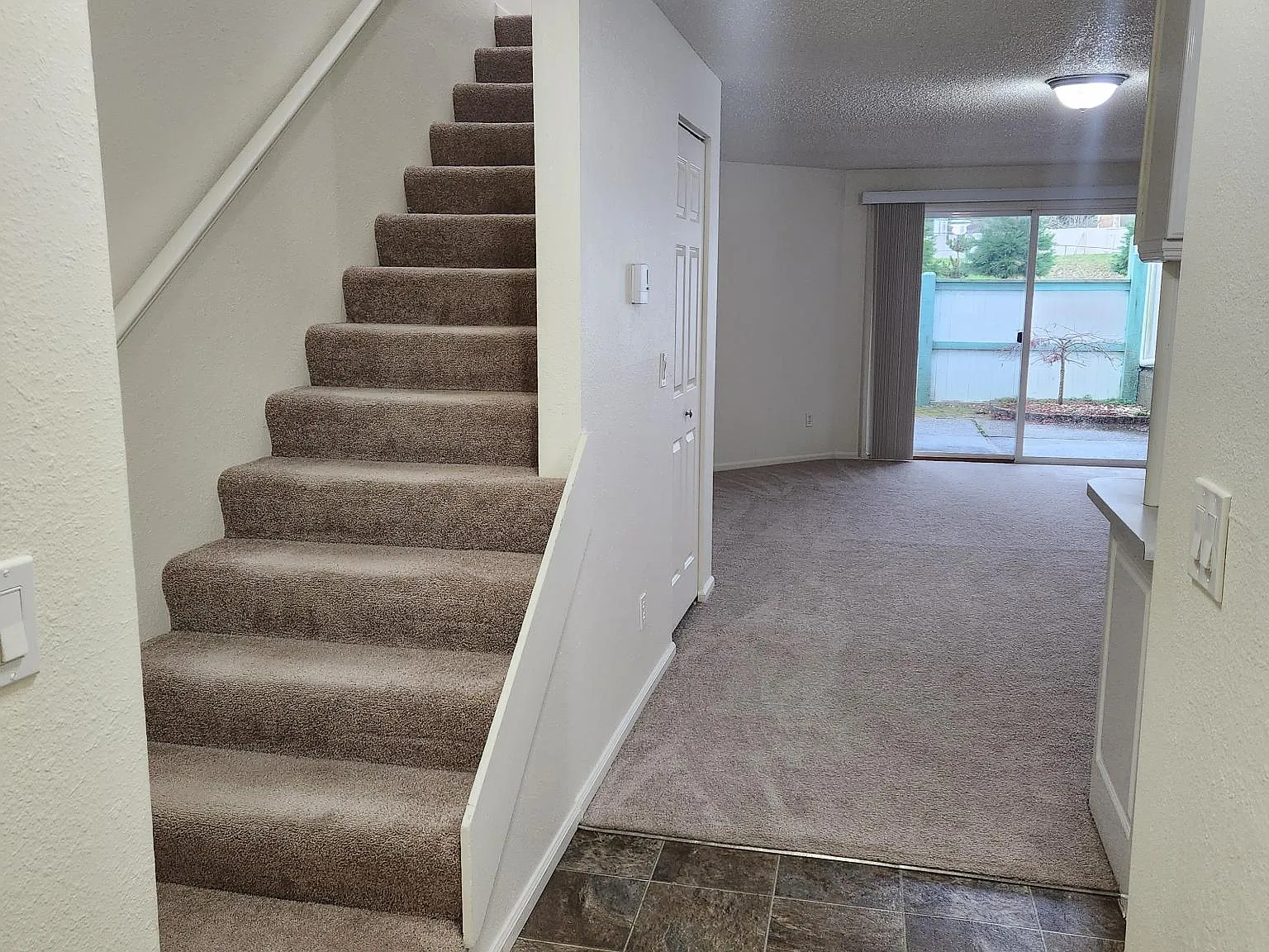 2 bed, 1.5 bath, 1184 sqft, $2,400 — Photo 4