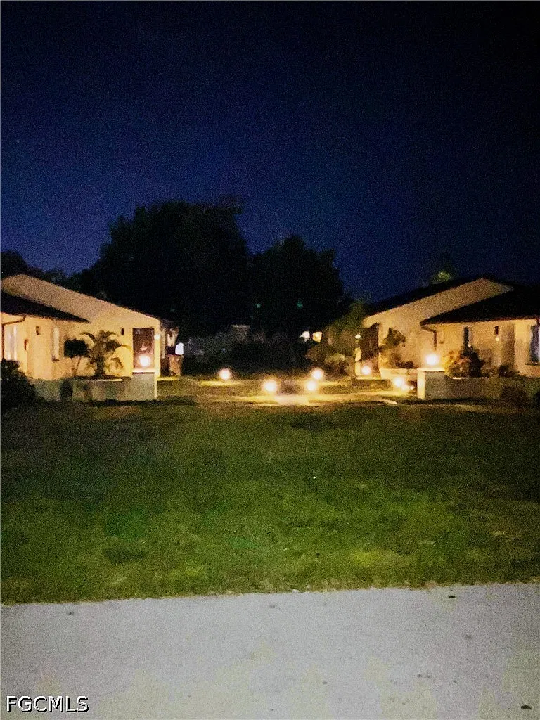 2 bed, 2.0 bath, 984 sqft, $1,500 — Photo 2