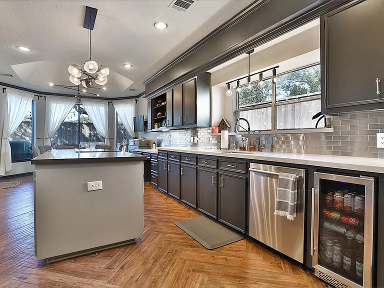 1818 Brookchester Dr — Photo 28