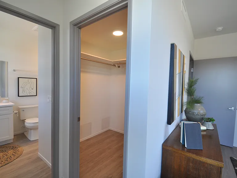 5720 Klump Ave #3 — Photo 28