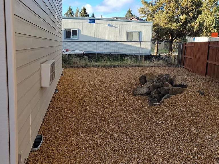 210- 2012 NE Neil Way — Photo 16