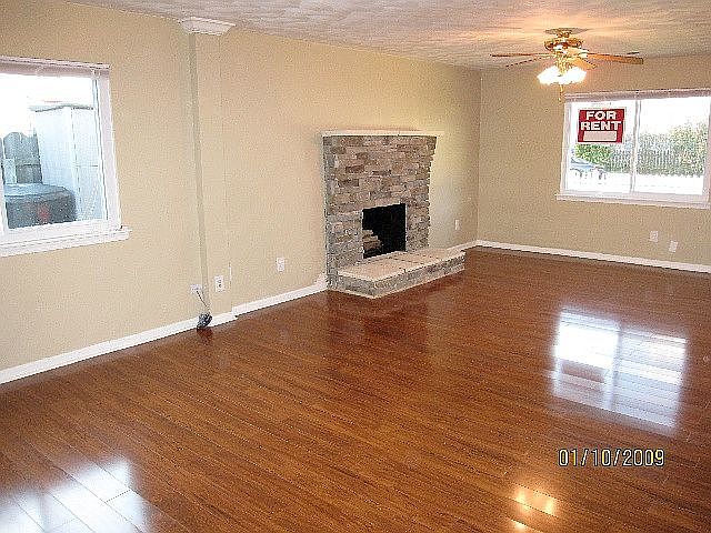 1st image of 3425 Woodburne Dr