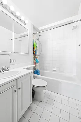 Rented by Compass | media 12