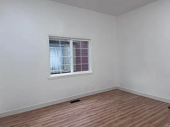 217 N F St — Photo 11