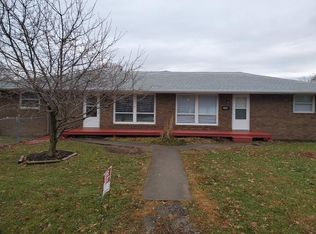 302 Saint Peter St #A, Assumption, IL 62510