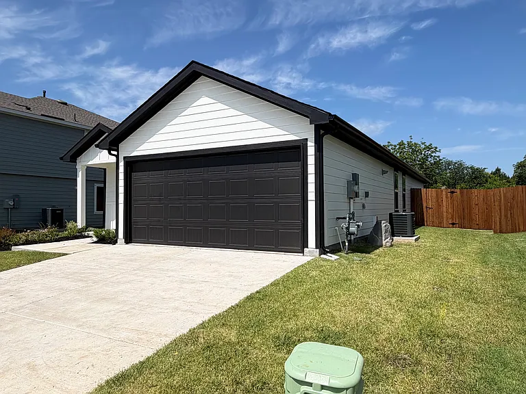 2912 Serenity Ln — Photo 3