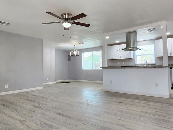 3rd image of 4349 E Pollack Ln