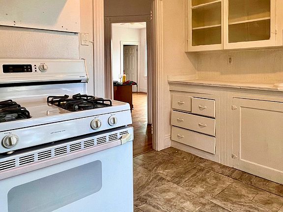 2nd image of 109 Mitchell St #3