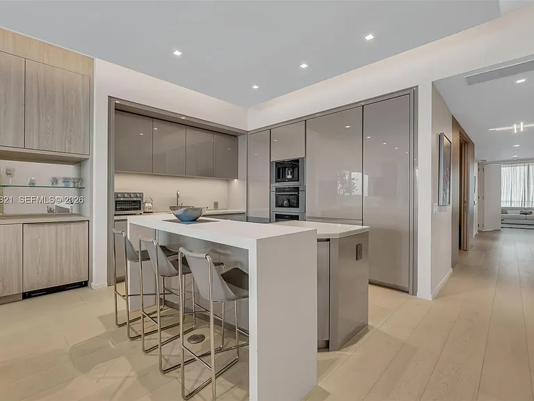 18975 Collins Ave #2802 — Photo 5