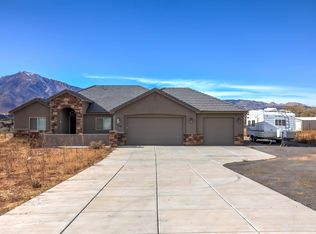 2124 S Badger Way, New Harmony, UT 84757