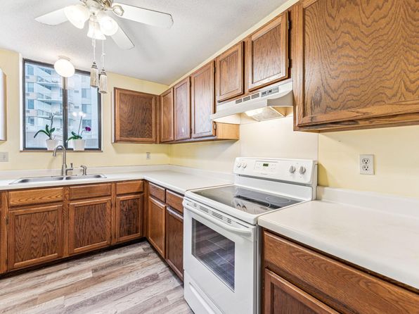 6500 Woodlake Dr APT 105, Richfield, MN 55423