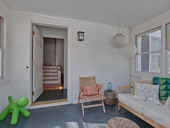 Front Porch facing front door