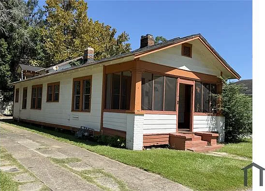 4 bed, 1239 sqft, $1,400 — Photo 1