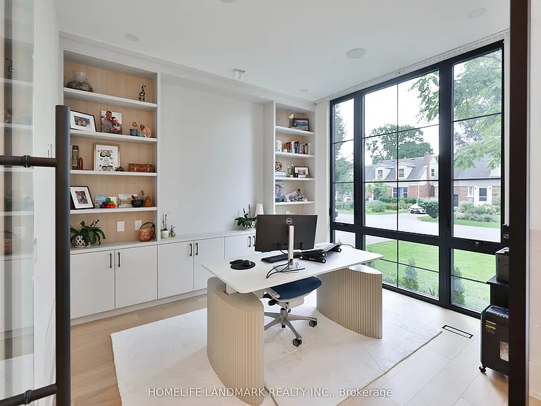 12 Bernice Ave — Photo 39