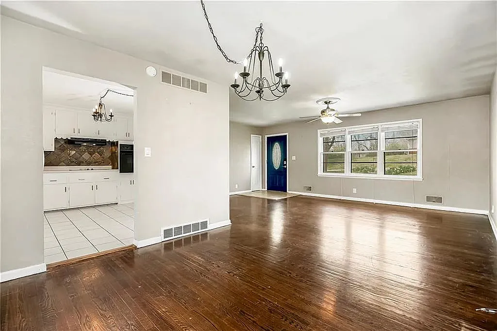 1305 Craig Drive - 1 — Photo 3