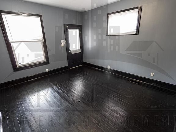 5th image of 2509 Turner Ave
