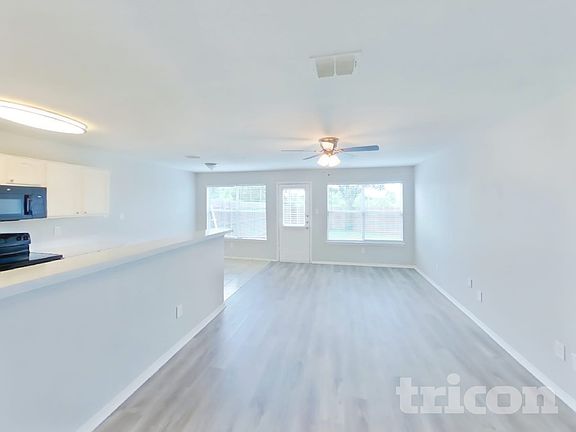 4th image of 1532 Pine Ln