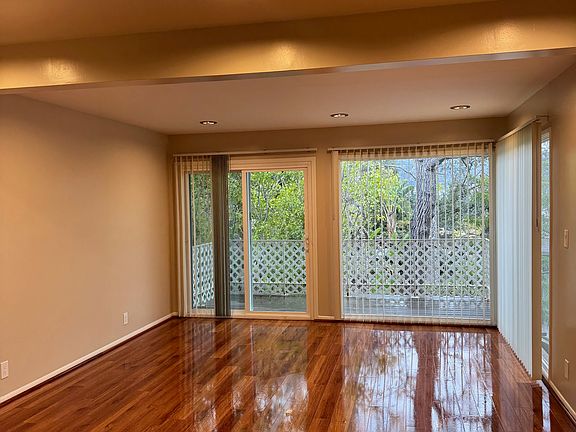 2nd image of 2071 Valderas Dr #4c9e36108