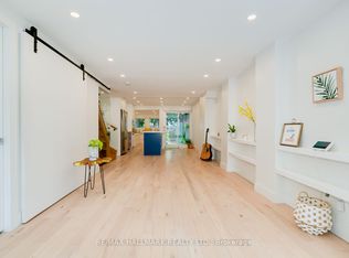 37 Craven Rd, Toronto, ON M4L 2Z4