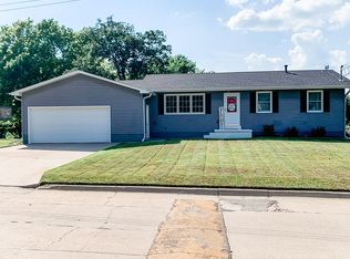 39 Lamar Dr, Treynor, IA 51575