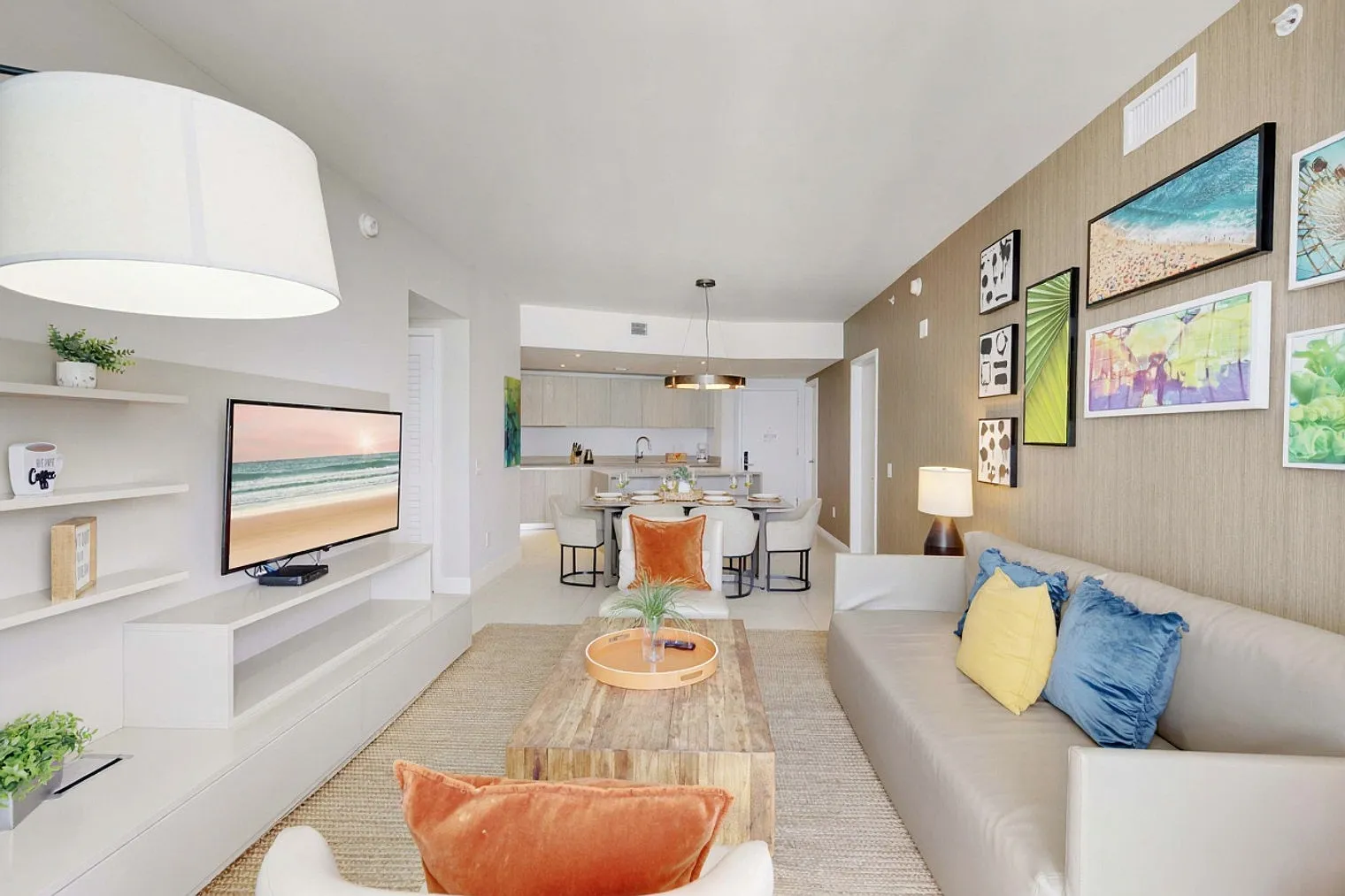 2 bed, 2.0 bath, 1097 sqft, $5,883 — Photo 3