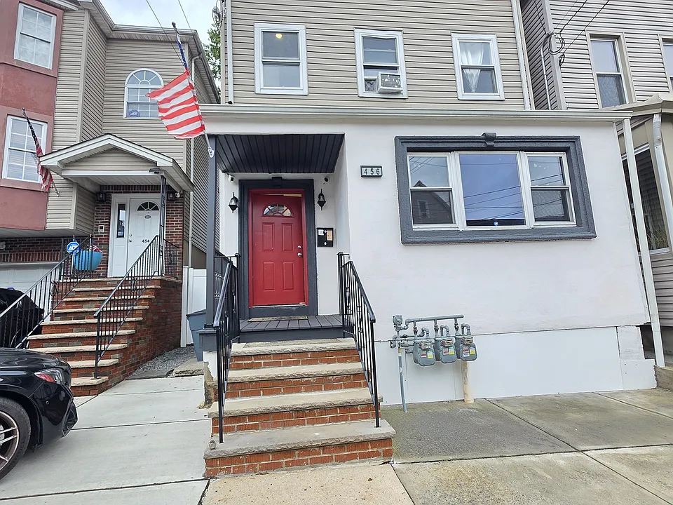 456 Marshall St #2
