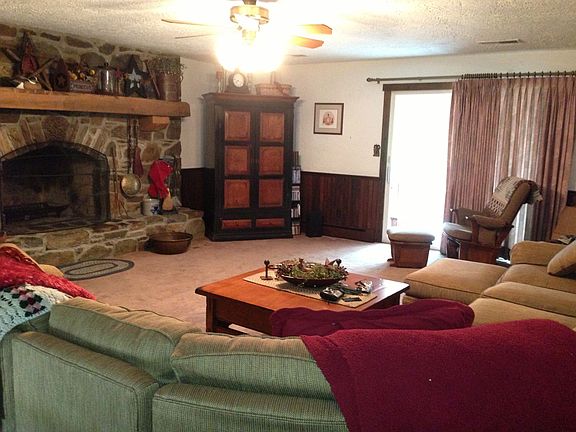  Family Room Sun Room Entrance 