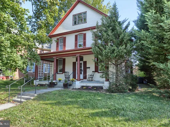 135 E Main St, Landisville, PA 17538