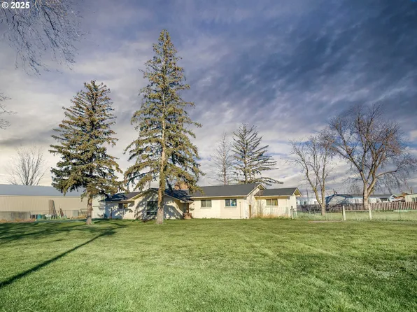 3900 10th St, Baker City, OR 97814