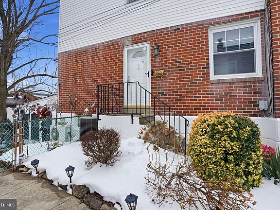 3rd image of 666 Artwood Dr