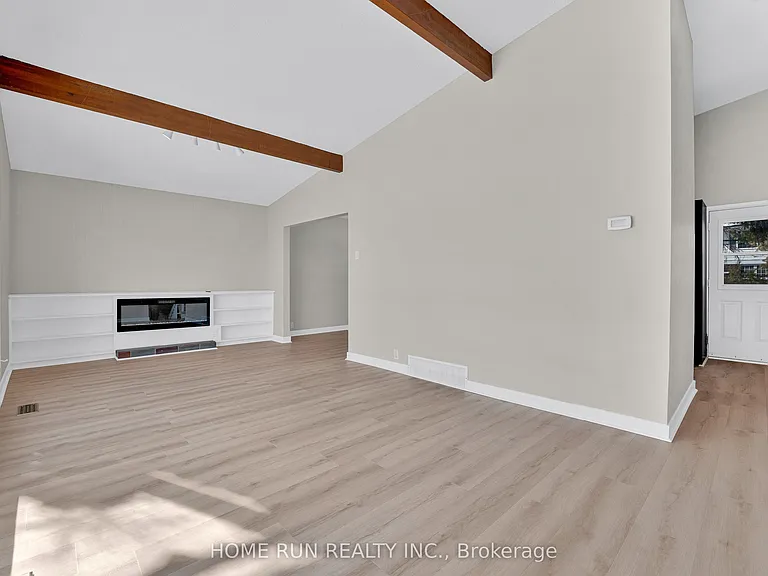 1259 Meadowlands Dr E — Photo 13