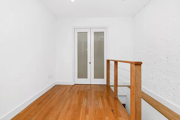 Rented by Compass | media 27