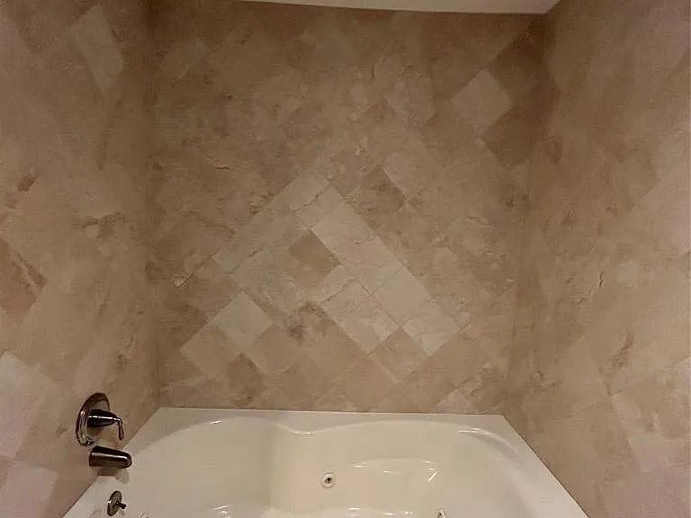 220 Butternut Dr — Photo 16