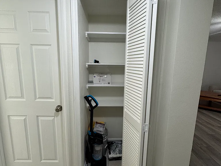 8440 Old Post Rd #102 — Photo 9