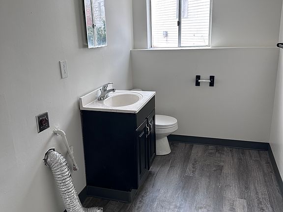 4th image of 3304 Bridge Manor Dr