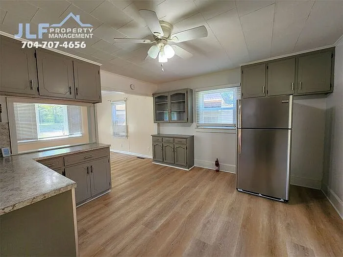 135 Oak Grove Rd — Photo 6
