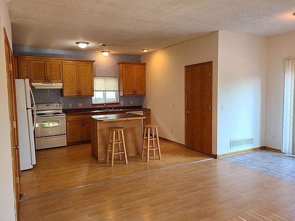 kitchen and dinnet
