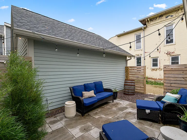 1665 N College Ave — Photo 30