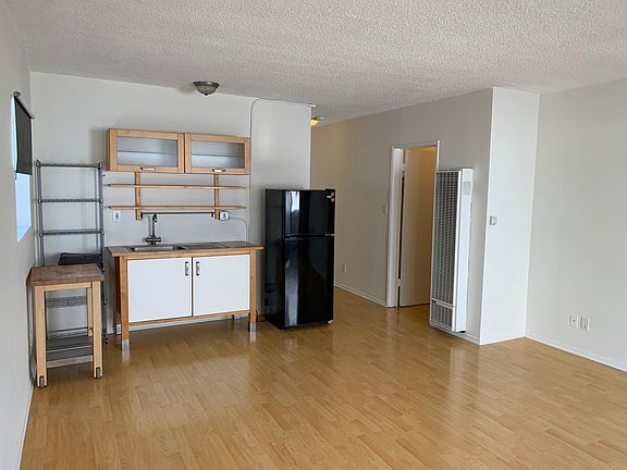 4th image of 1678 Federal Ave #7