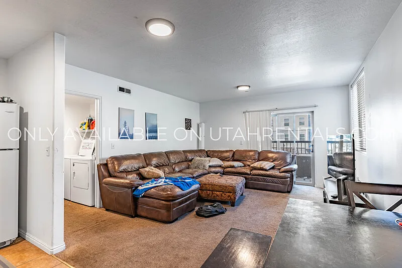 Building Photo - 898 E 700 N #G2-1