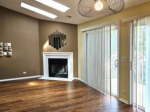 2nd image of 2882 Meadow Ln #D